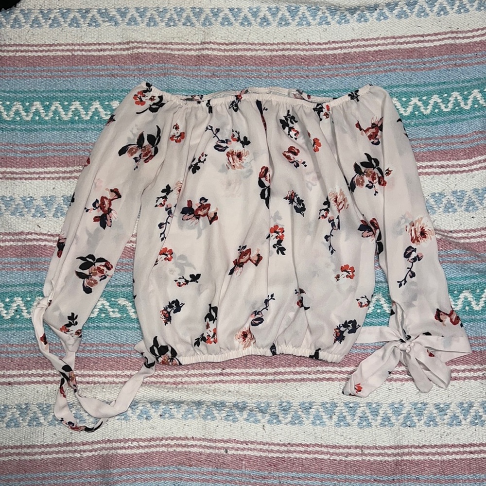 White floral chiffon 3/4 sleeve blouse